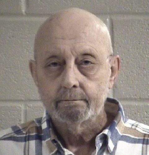 Fort Oglethorpe man arrested for DUI after driving extremely slow on Walnut Ave in Whitfield County